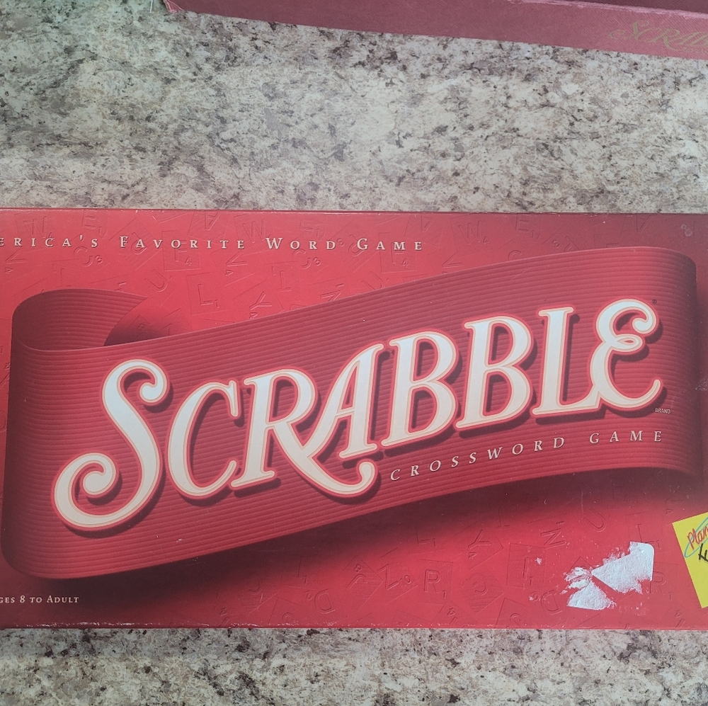 2001 HASBRO SCRABBLE BOARD GAME